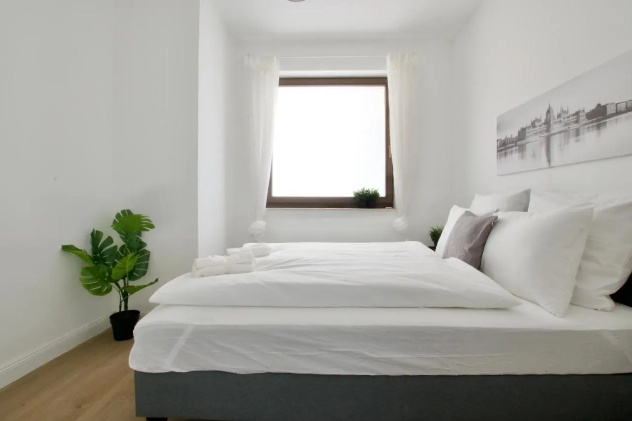Penthouse Apartment By Hi5 -At The Top Of Budapest