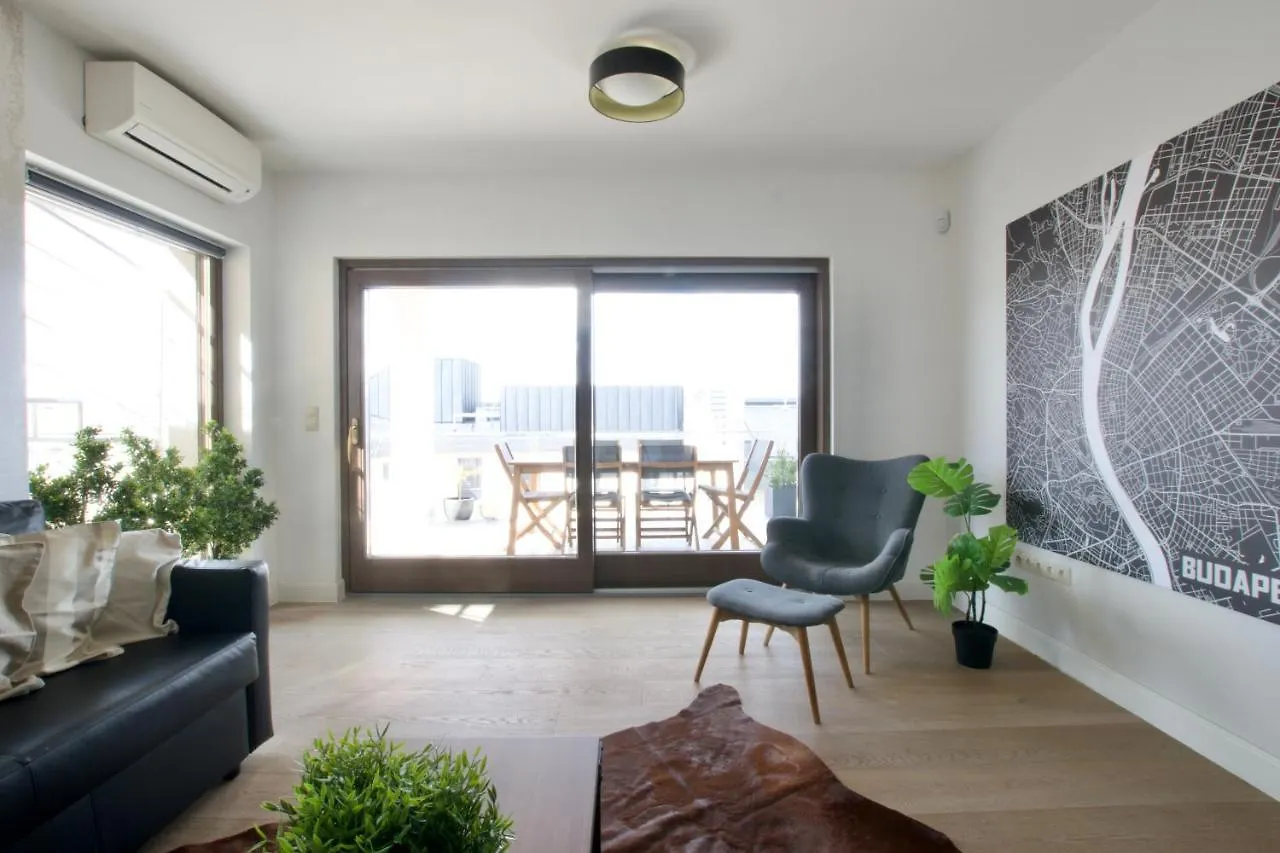 Penthouse Apartment By Hi5 -At The Top Of Budapest