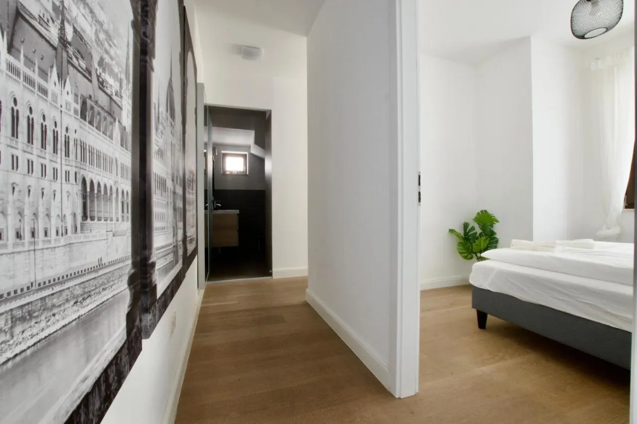 Penthouse Apartment By Hi5 -At The Top Of Budapest