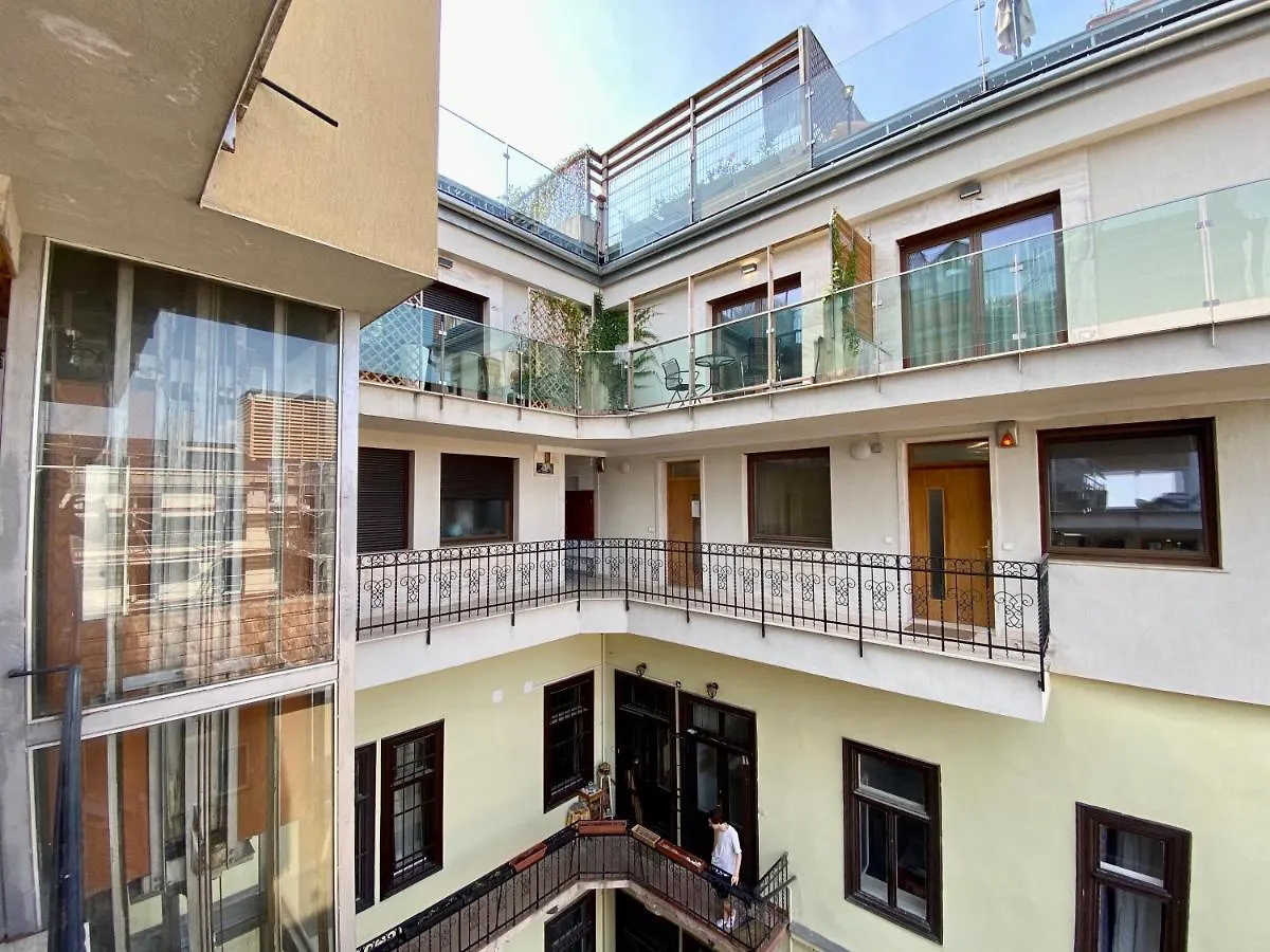 Penthouse Apartment By Hi5 -At The Top Of Budapest 0*,